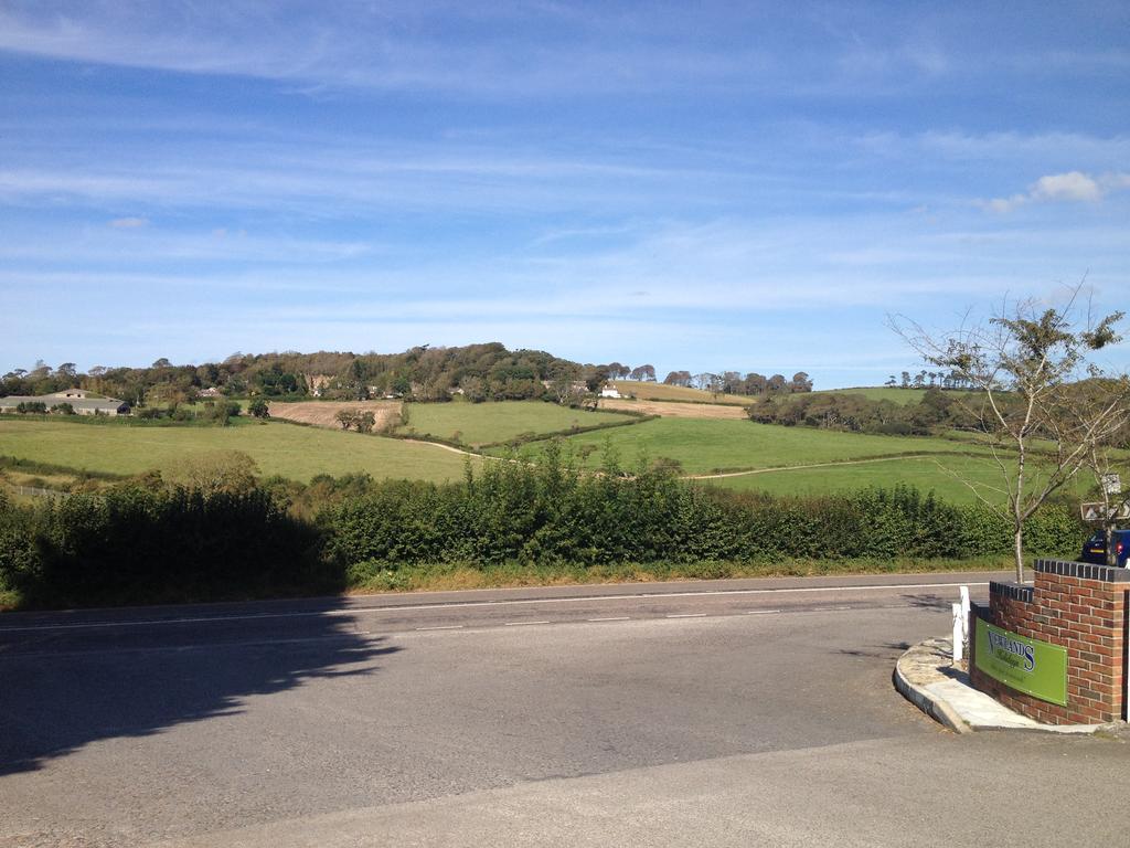 Newlands Holidays Bridport Exterior foto