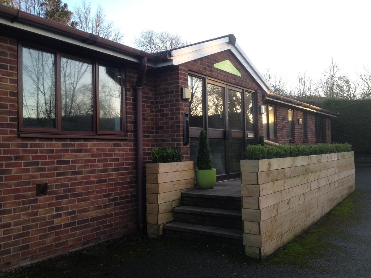 Newlands Holidays Bridport Exterior foto